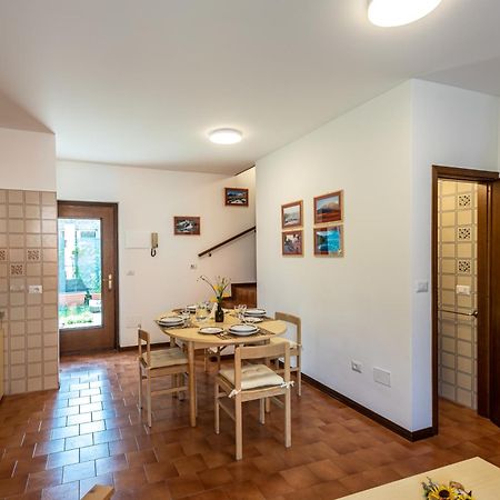 Terraced House On The Lakeside Of Gravedona - Larihome A04 Bagian luar foto