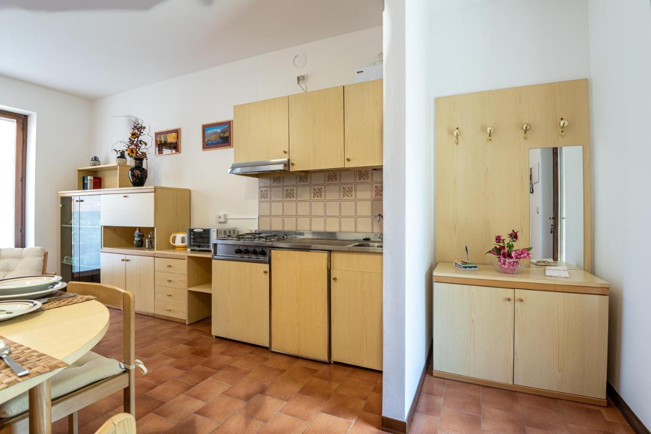 Terraced House On The Lakeside Of Gravedona - Larihome A04 Bagian luar foto