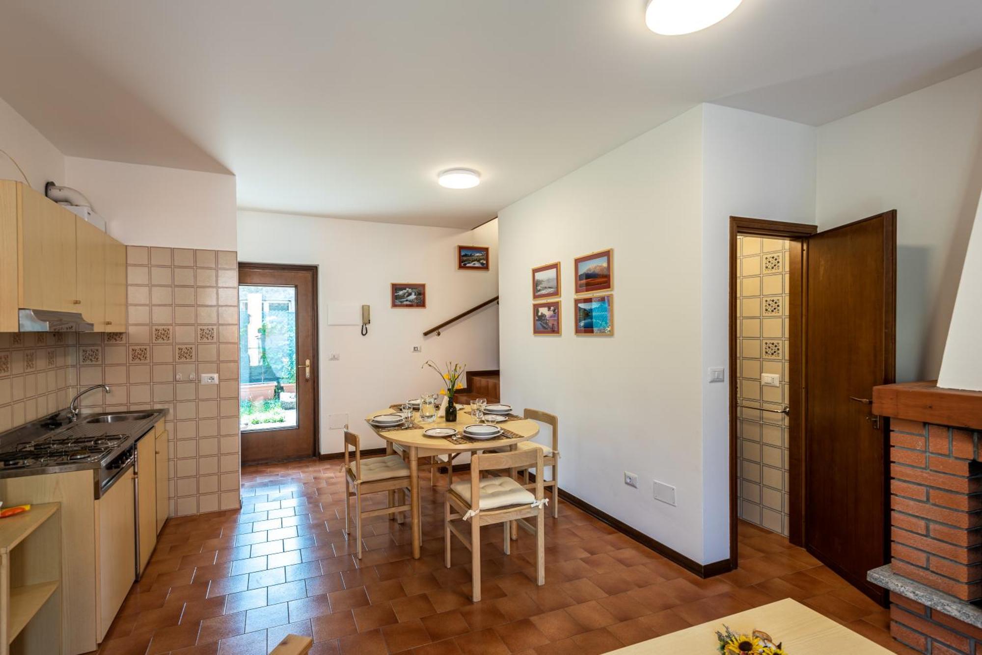 Terraced House On The Lakeside Of Gravedona - Larihome A04 Bagian luar foto